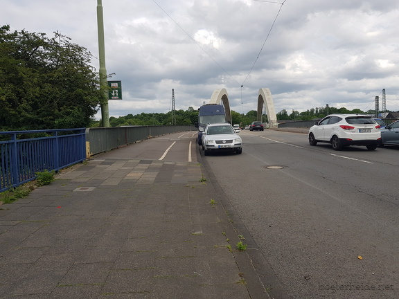 Auffahrt zur Fuhrparkbrücke -2-